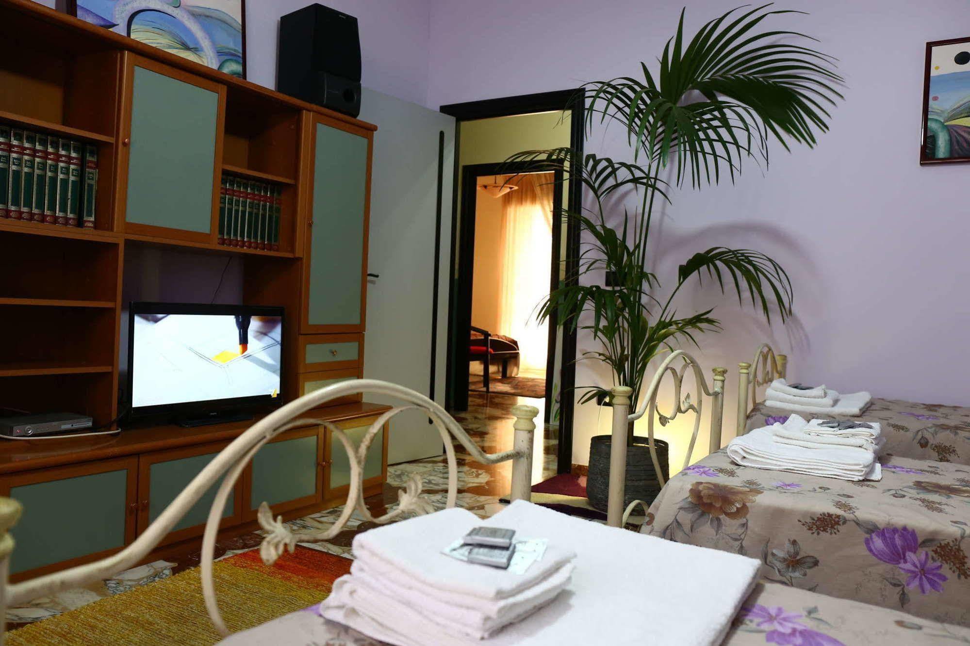 Il Giardino Delle Calendule B&B Solarino Dış mekan fotoğraf