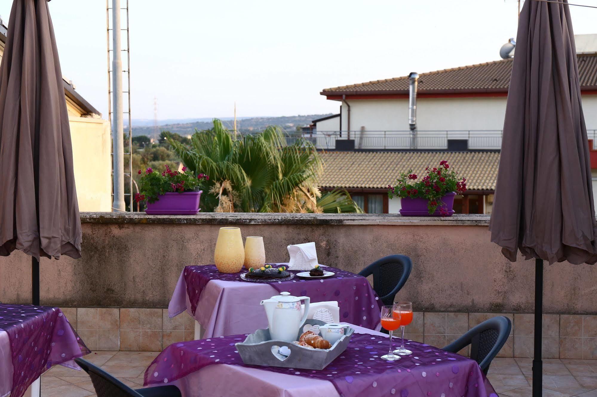 Il Giardino Delle Calendule B&B Solarino Dış mekan fotoğraf
